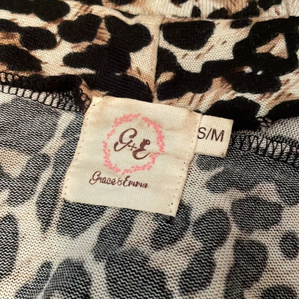 Leopard Cardigan/Sweater Jacket - Picture 8 of 10